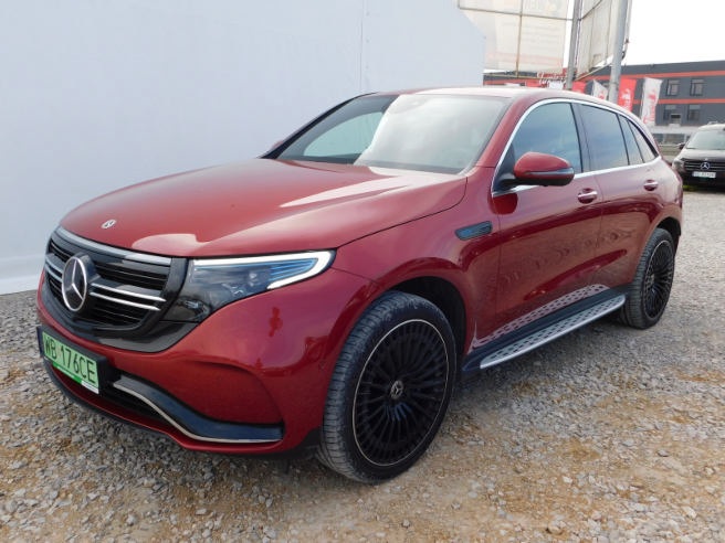 MERCEDES-BENZ EQC 400 300 kW / 408 KM